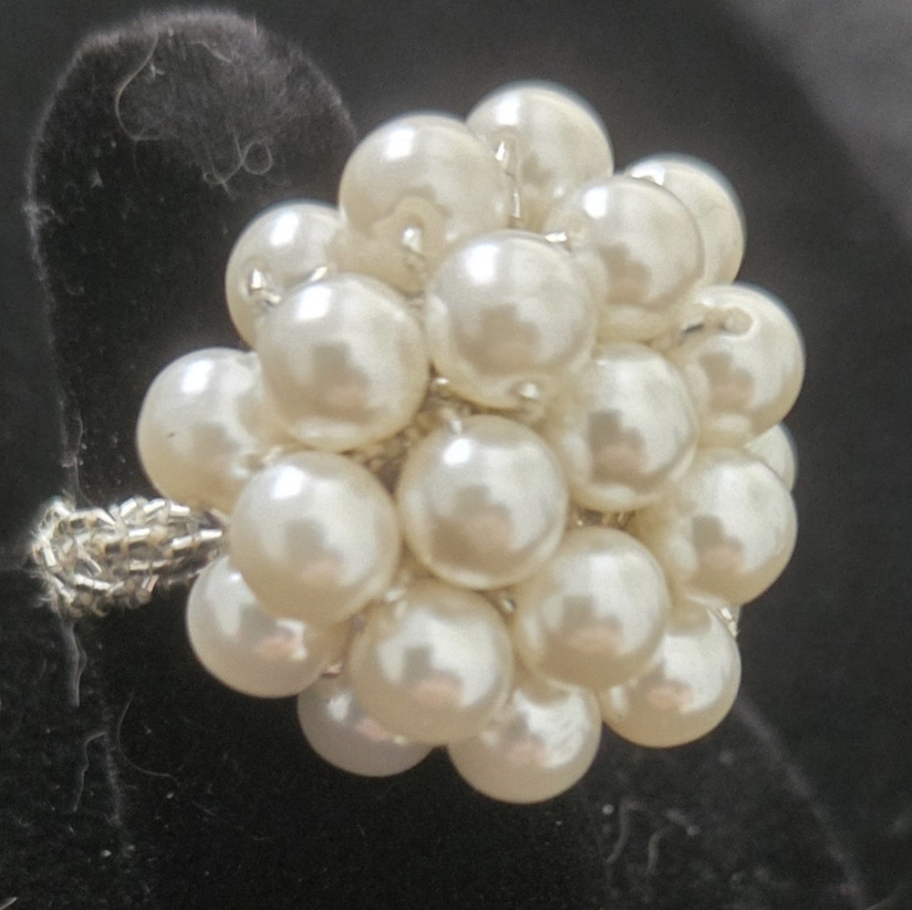 Faux Pearl Strechy Ring with Fabric Band - Unbranded